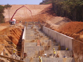 Vertedouro Barragem Sul